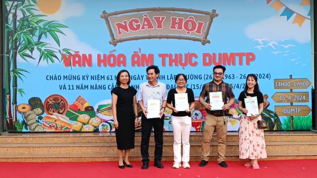 Công đoàn Trường Đại học Kỹ thuật Y - Dược Đà Nẵng tổ chức ngày hội “Văn hóa ẩm thực DUMTP”.